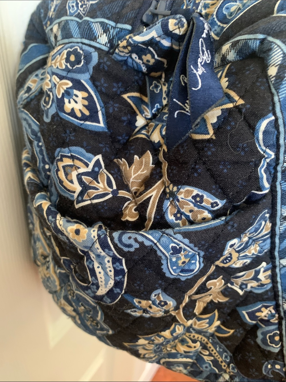 Vera Bradley Windsor Navy Blue Small Duffle Bag FLAW - Picture 3 of 10
